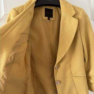 Like new spring/summer jacket from the (original) Limited. Worn twice.